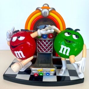 M&M’s Rock'n Roll Cafe Jukebox Candy Dispenser Limited Edition Collectib…